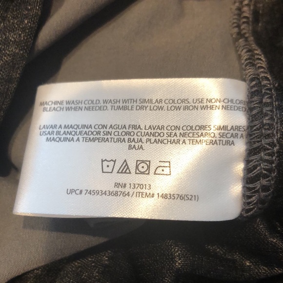 Orvis tech cargo shorts. Dark gray color. Comes with a casual striped belt. NWT! - Picture 9 of 10